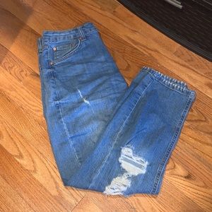 Lightly worn Wild Fable Ripped jeans!